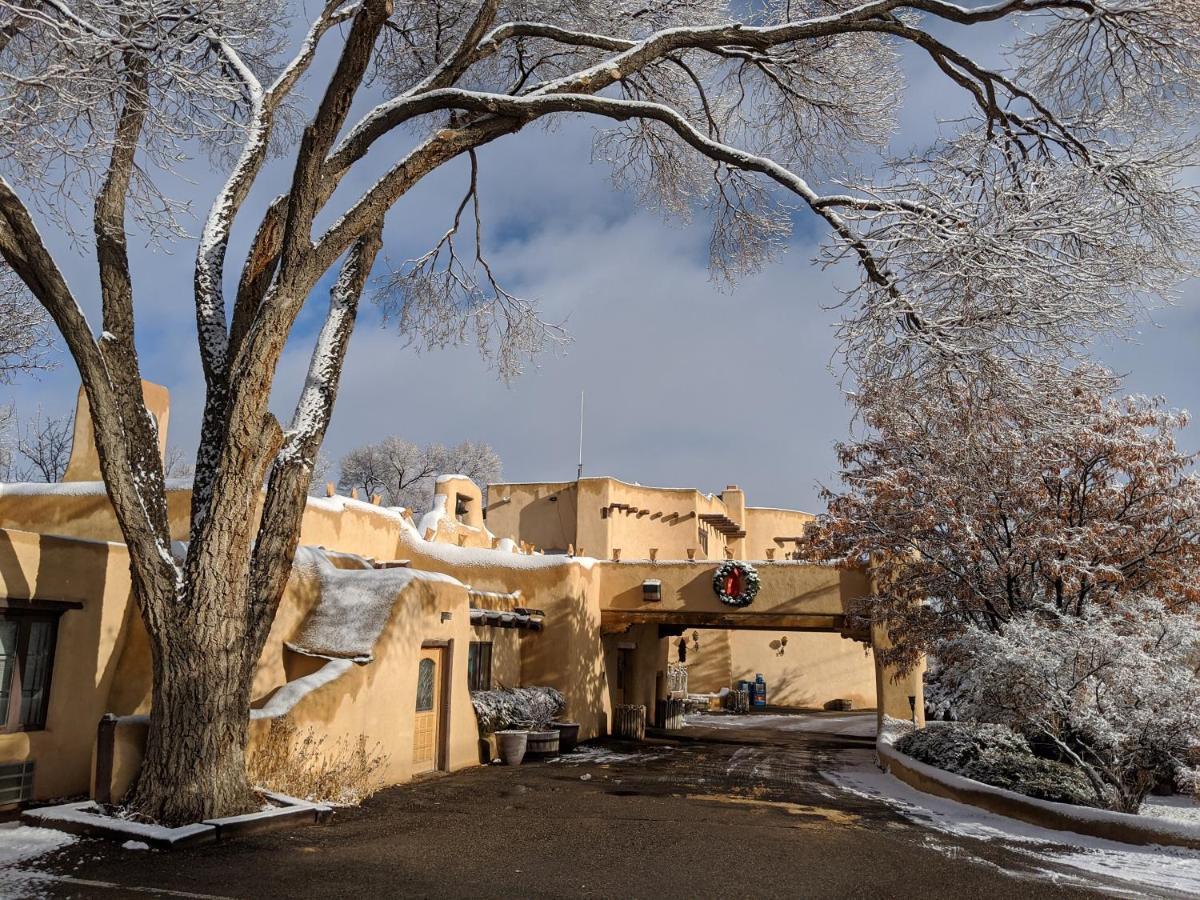 Sagebrush Inn & Suites Taos Exterior photo